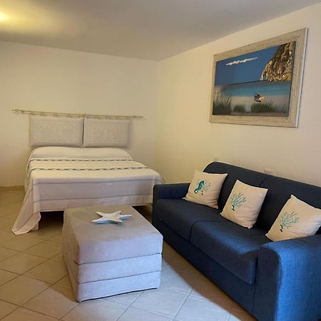 Villa A Golfo Aranci Con Vista Su Tavolara Marinella  Eksteriør billede