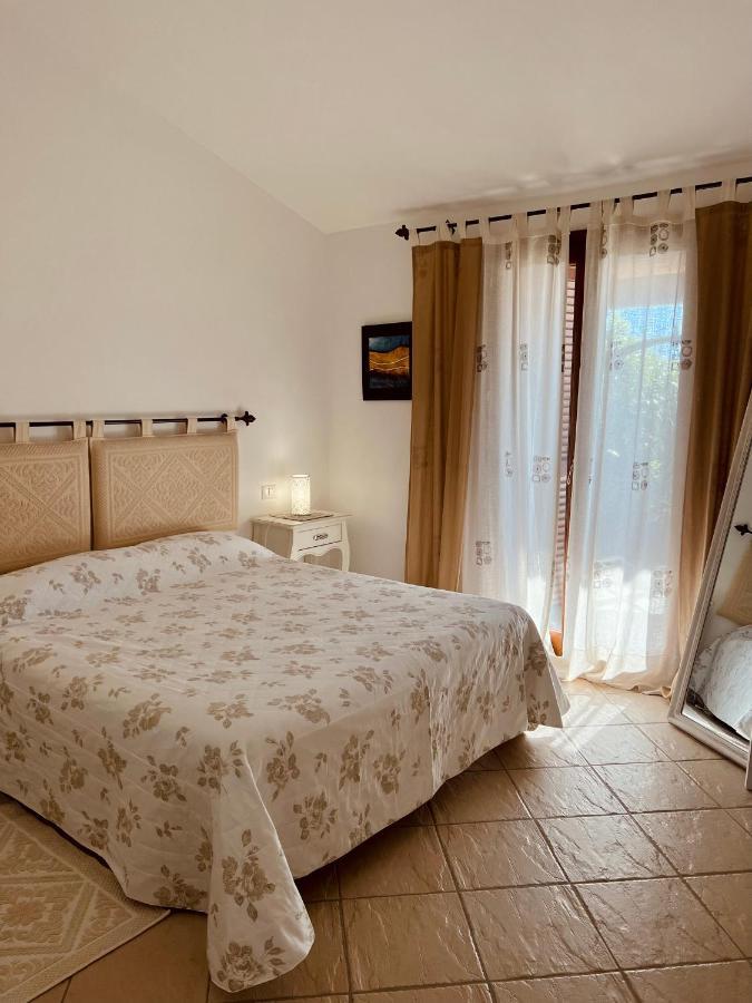 Villa A Golfo Aranci Con Vista Su Tavolara Marinella  Eksteriør billede
