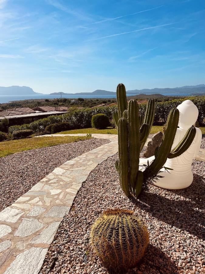 Villa A Golfo Aranci Con Vista Su Tavolara Marinella  Eksteriør billede